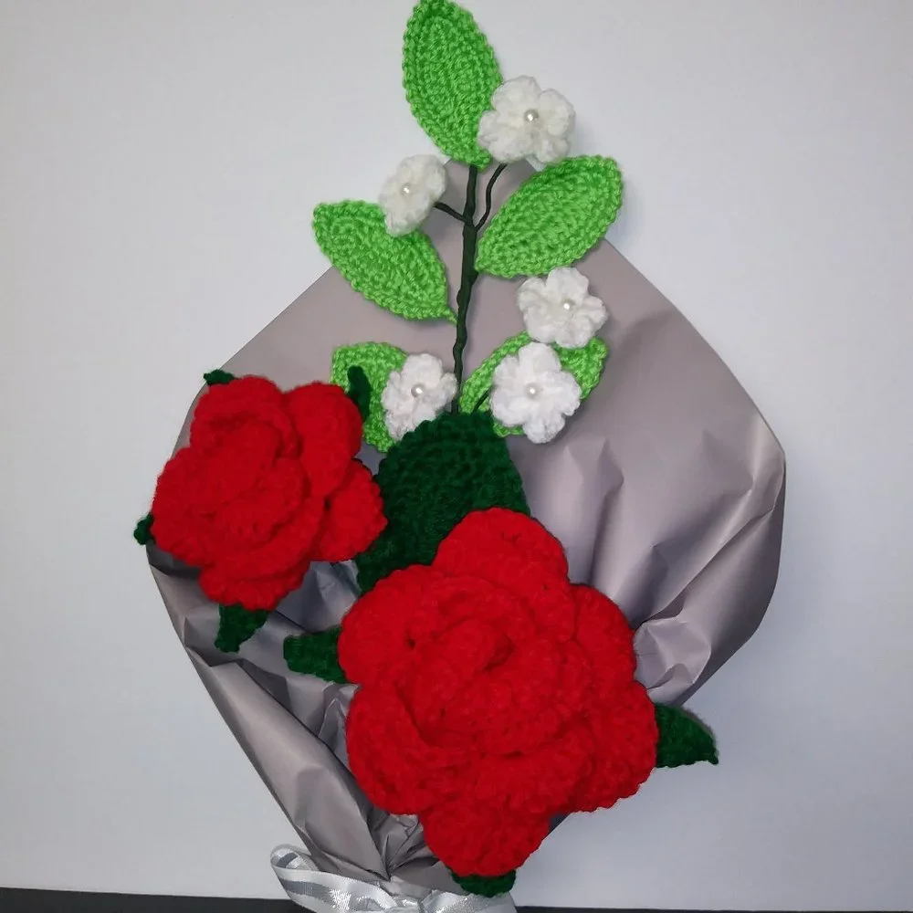 Crochet rose bouquet, handmade, personalized gift for girlfriend, home decoratio